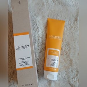 Seibella Vitamin C Gentle Exfoliating Cleanser